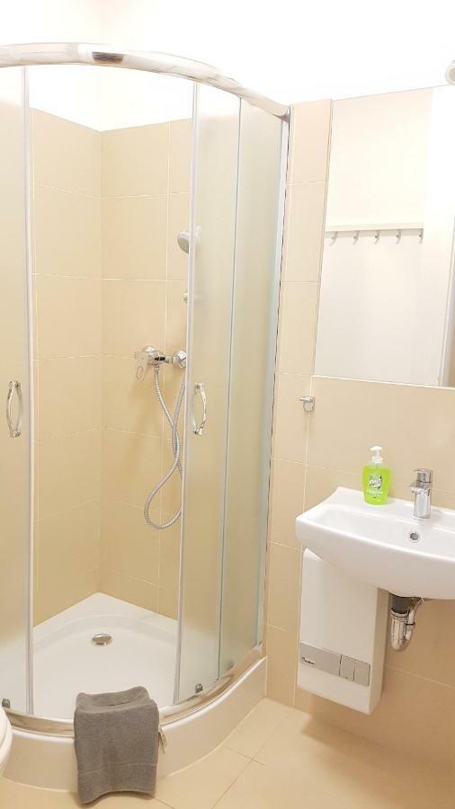 Kvh By Rockchair Apartments L Superhost Status L Boxspringbett Am Schloss Charlottenburg Welcomes You! Berlin Dış mekan fotoğraf