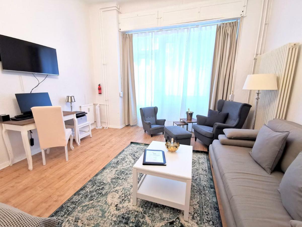 Kvh By Rockchair Apartments L Superhost Status L Boxspringbett Am Schloss Charlottenburg Welcomes You! Berlin Dış mekan fotoğraf
